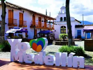 Medellín-y-Antioquia