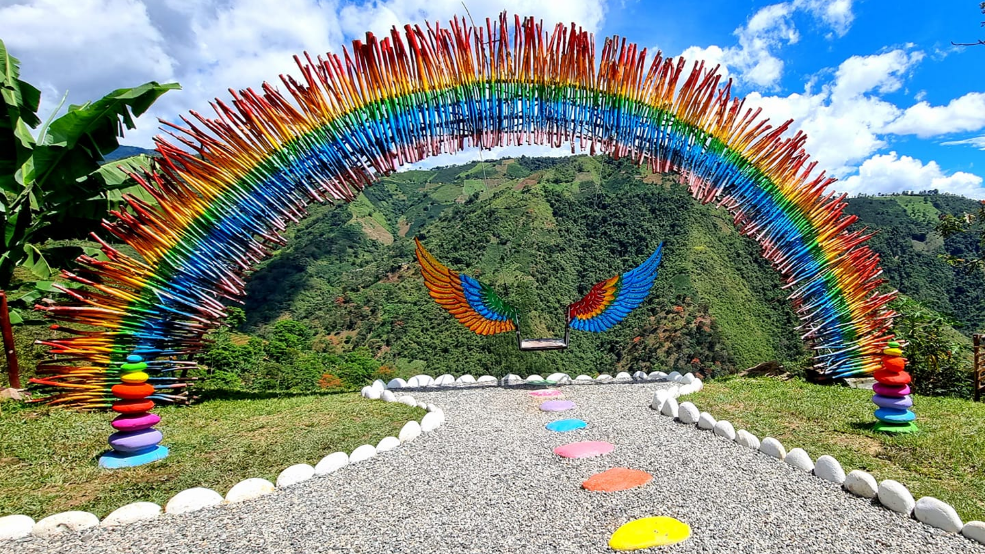 Majestuoso Tour Montaña La Mano del Gigante 2025